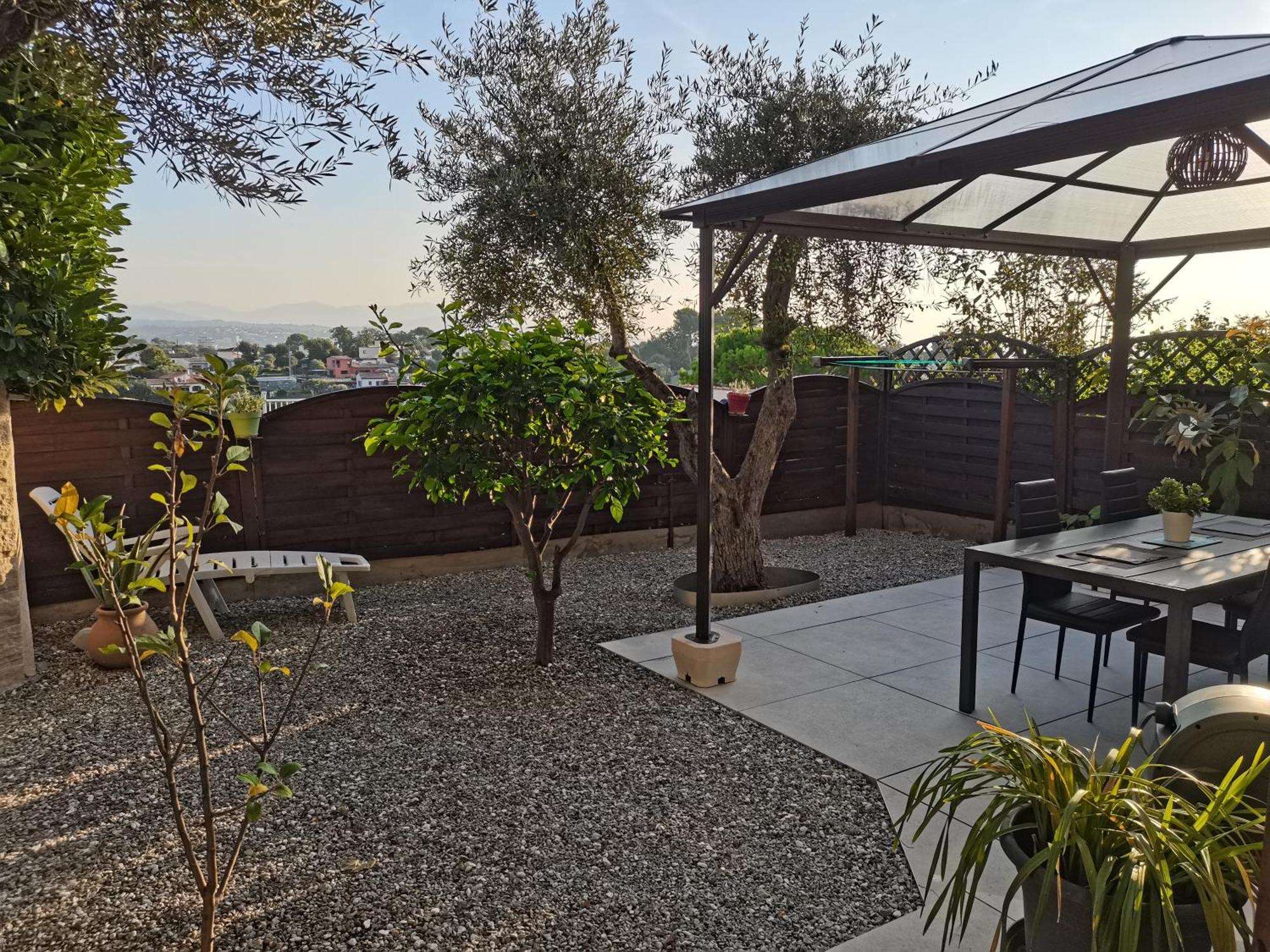 Charmant 2P Au Calme, Jardin, Piscine, Vue Panoramique Et Stationnement Villeneuve-Loubet Eksteriør billede